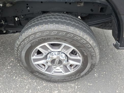 Used 2024 Ford F250 Lariat w/ FX4 Off-Road Package image 6