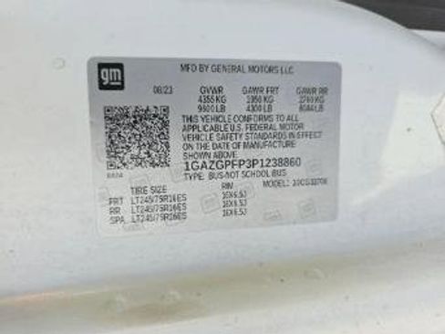 Used 2023 Chevrolet Express 3500 LT w/ LT Preferred Equipment Group image 15