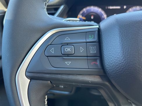 New 2025 Jeep Grand Cherokee L Altitude image 57