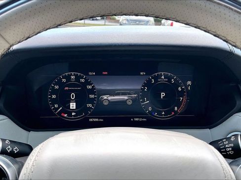 Used 2018 Land Rover Range Rover Velar AWD/4WD image 13