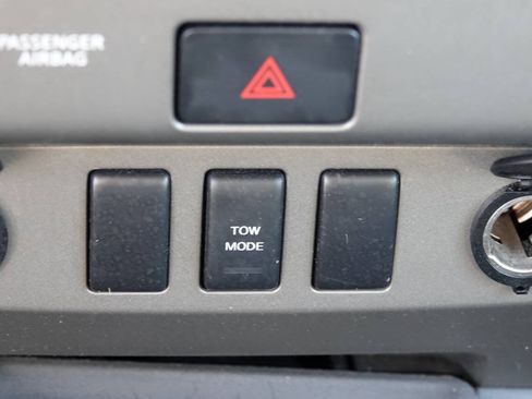 Used 2004 Nissan Titan XE w/ (PRF) Preferred Pkg AWD/4WD image 66
