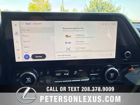 Used 2024 Toyota Highlander Platinum AWD/4WD image 17