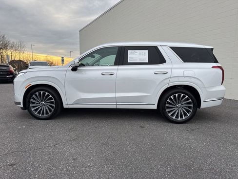 Used 2025 Hyundai Palisade Calligraphy image 4