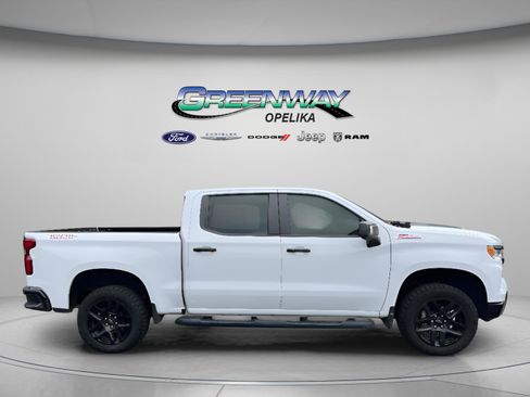 Used 2025 Chevrolet Silverado 1500 LT Trail Boss w/ LT Trail Boss Premium Package AWD/4WD image 15