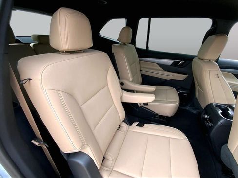Used 2026 Buick Enclave Preferred w/ Super Cruise Package FWD image 18