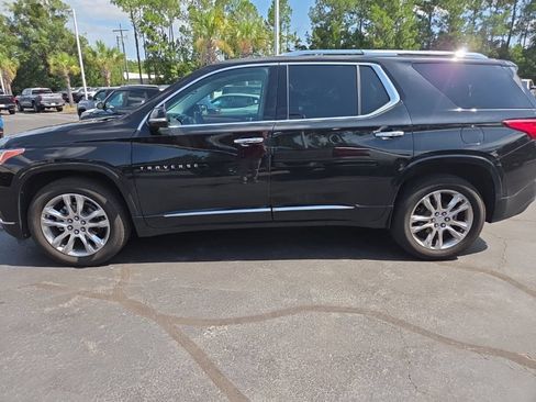 Used 2020 Chevrolet Traverse High Country AWD/4WD image 3