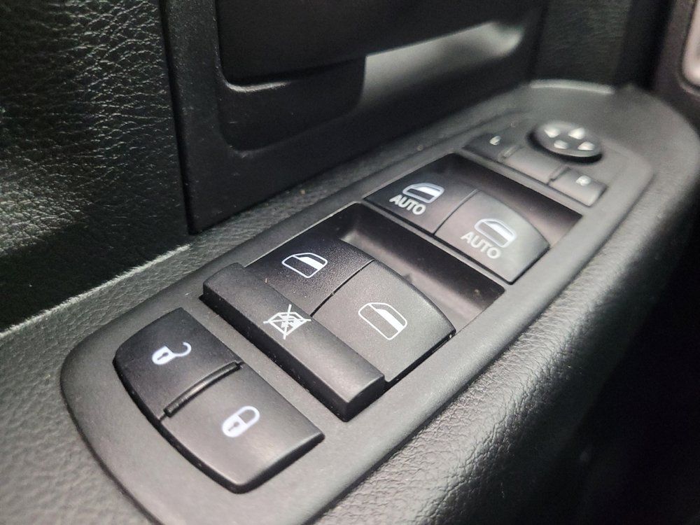 Used 2018 RAM 1500 Express RWD image 27