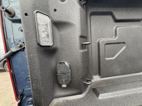 Used 2025 Chevrolet Silverado 2500 LT image 12