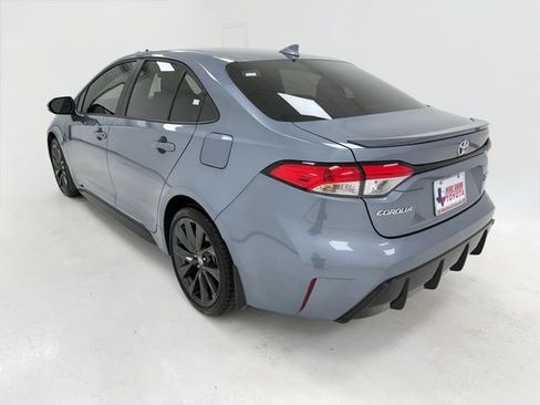 Used 2026 Toyota Corolla SE w/ SE Package FWD image 38