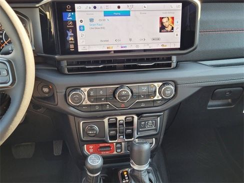 New 2025 Jeep Gladiator Rubicon w/ Convenience Group image 18