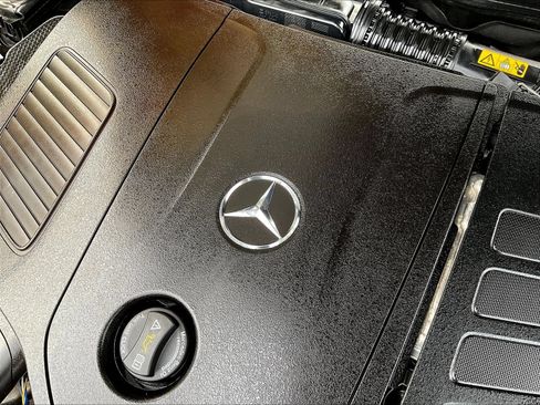 Used 2022 Mercedes-Benz C 300 Sedan image 33