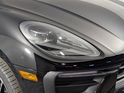 New 2026 Porsche Macan image 13