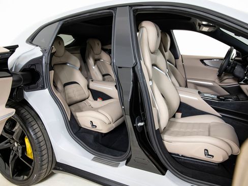 Certified 2025 Ferrari Purosangue AWD/4WD image 21