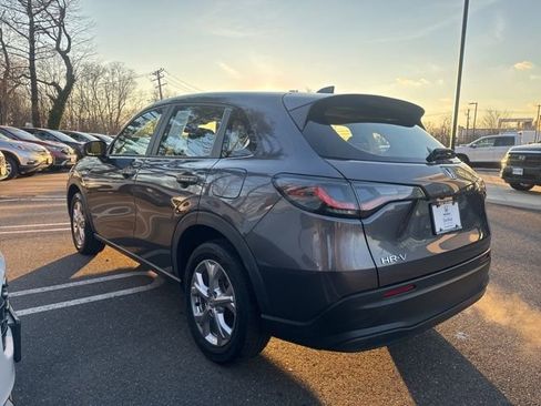 Used 2023 Honda HR-V LX image 16
