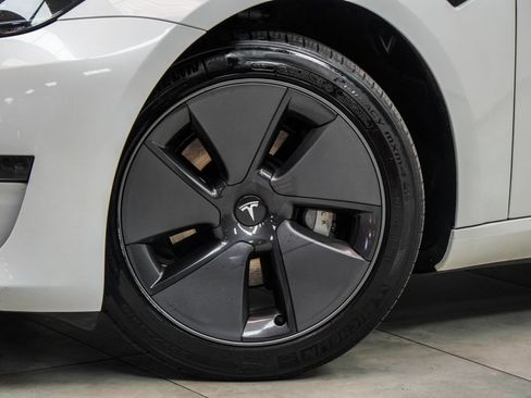 Used 2023 Tesla Model 3 Standard Range RWD image 3