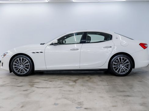 Used 2018 Maserati Ghibli S image 16