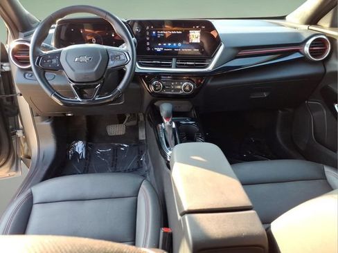 Used 2024 Chevrolet Trax RS w/ Driver Confidence Package FWD image 13