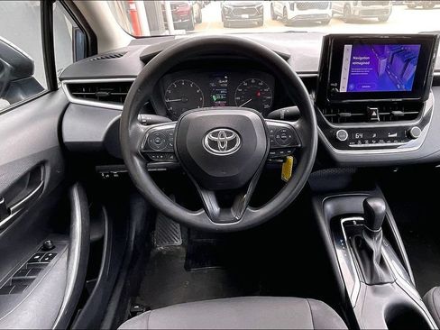 Used 2024 Toyota Corolla LE FWD image 5