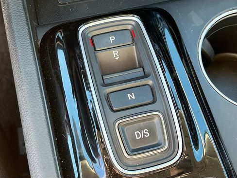 Used 2025 Honda Pilot Elite image 17
