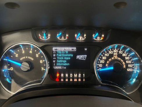 Used 2014 Ford F150 XLT w/ Equipment Group 302A Luxury AWD/4WD image 8
