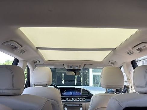 Certified 2022 Mercedes-Benz GLS 450 4MATIC image 24