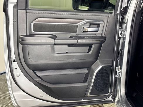 New 2026 RAM 2500 Laramie AWD/4WD image 19