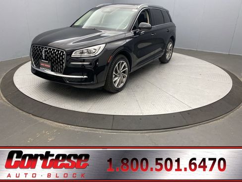 Used 2024 Lincoln Corsair Grand Touring AWD/4WD image 1
