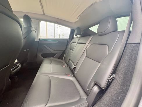 Used 2026 Tesla Model Y 2WD image 11
