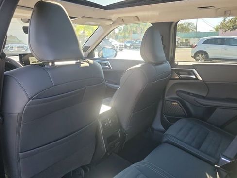 New 2026 Mitsubishi Outlander SE image 15