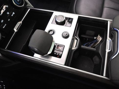 Used 2023 Land Rover Range Rover First Edition image 37