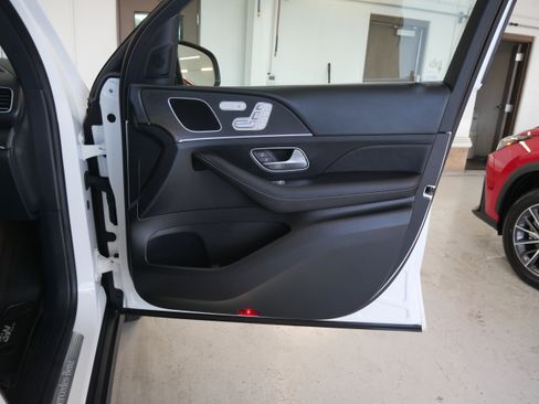 Used 2024 Mercedes-Benz GLE 450 4MATIC image 13