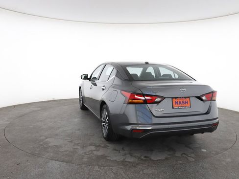 Used 2025 Nissan Altima 2.5 SV image 9