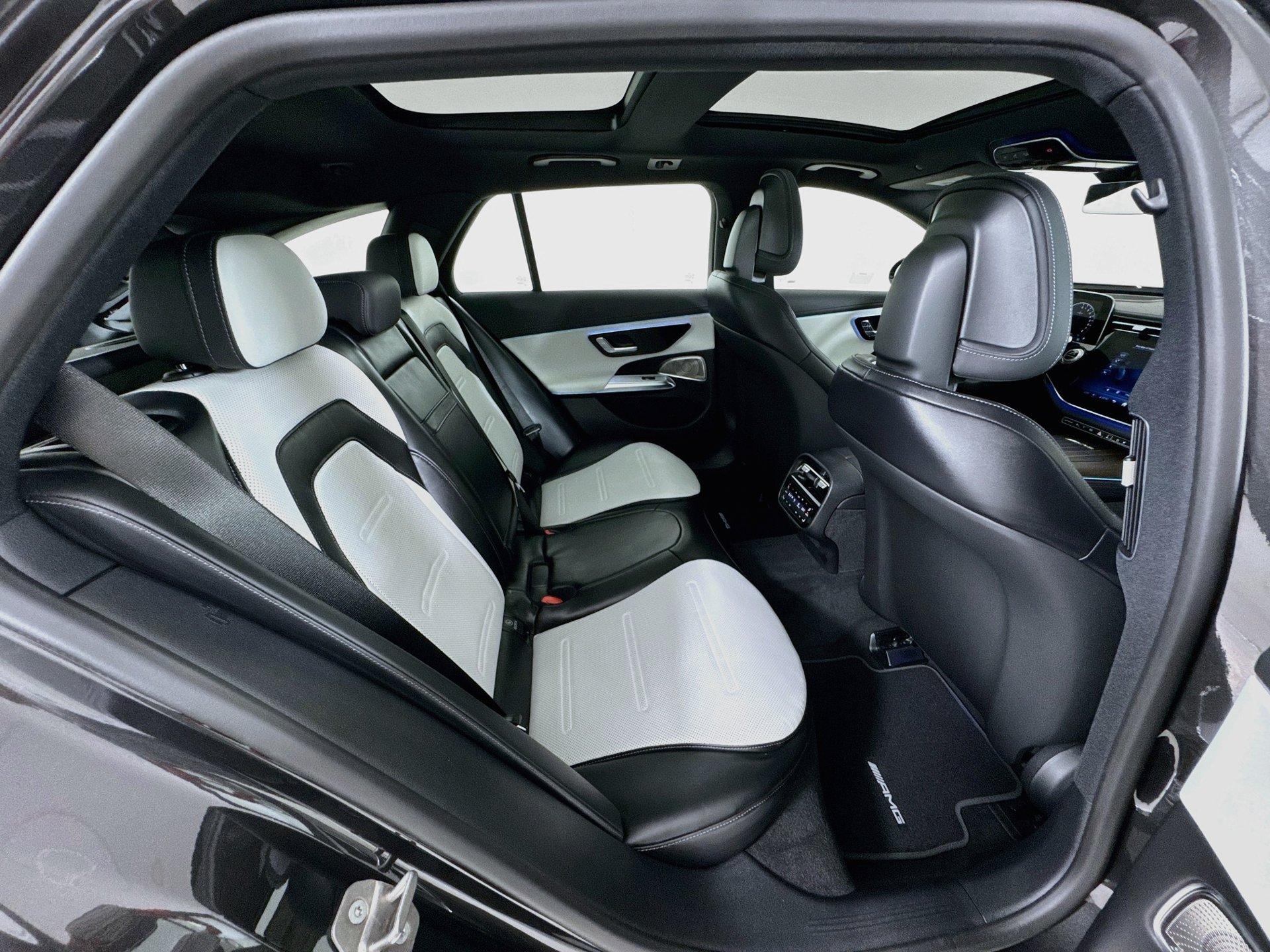 New 2027 Mercedes-Benz E 53 AMG e 4MATIC Wagon image 30