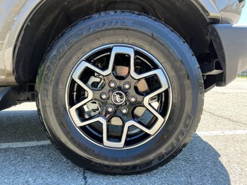 Used 2025 Ford Bronco Outer Banks AWD/4WD image 14
