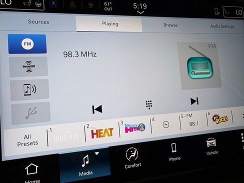 New 2026 Chrysler Pacifica Select FWD image 28