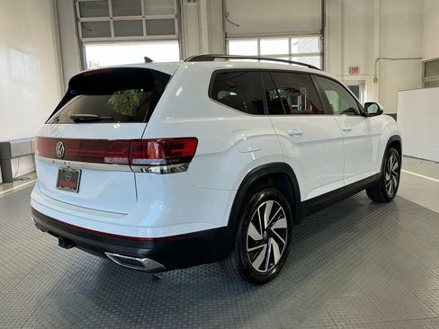 Used 2025 Volkswagen Atlas SE FWD image 30
