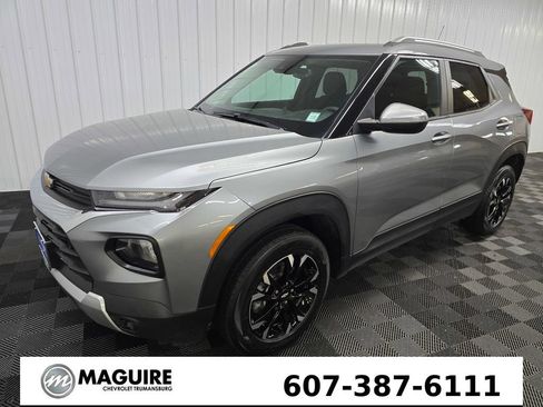 Used 2023 Chevrolet TrailBlazer LT w/ Convenience Package AWD/4WD image 9