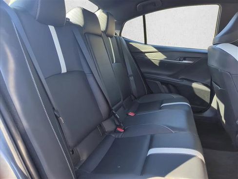 Used 2025 Toyota Camry SE image 23