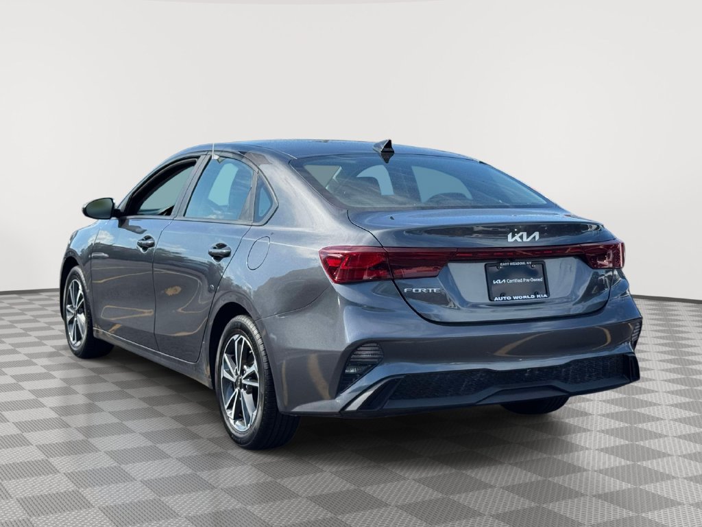 Certified 2024 Kia Forte LXS FWD image 5