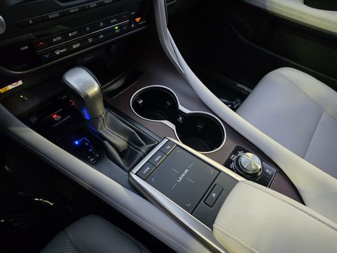 Certified 2022 Lexus RX 350 FWD w/ Premium Package image 20