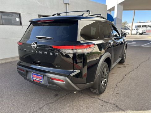 Used 2023 Nissan Pathfinder SV w/ Black Appearance Package image 5