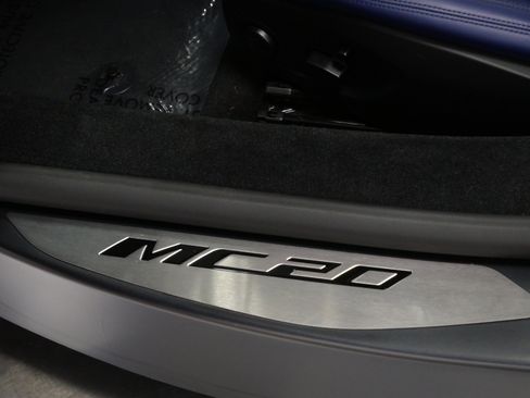 Used 2023 Maserati MC20 Coupe RWD image 31