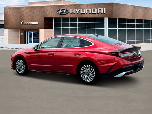 New 2025 Hyundai Sonata Limited image 4