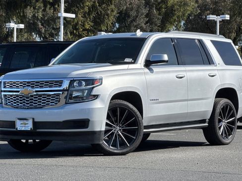 Used 2017 Chevrolet Tahoe LT image 9