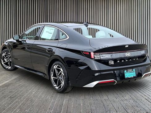 New 2026 Hyundai Sonata SEL FWD image 3