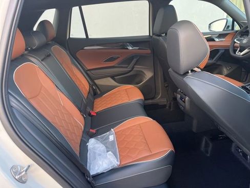 New 2026 Volkswagen Tiguan SEL R-Line image 31