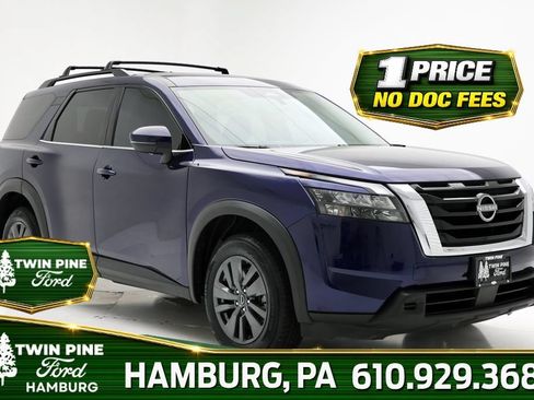 Used 2023 Nissan Pathfinder SV AWD/4WD image 1