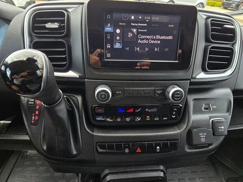 Used 2025 RAM ProMaster 2500 FWD image 16