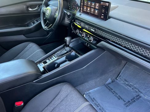 Used 2024 Honda Accord Sport image 15
