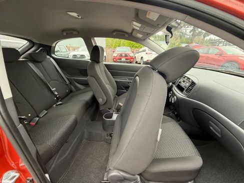 Used 2010 Hyundai Accent GS FWD image 19